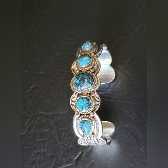 AUTHENTIC EUC NATIVE AMERICAN STERLING AND TURQUOISE CUFF BRACELET - Picture 6 of 15